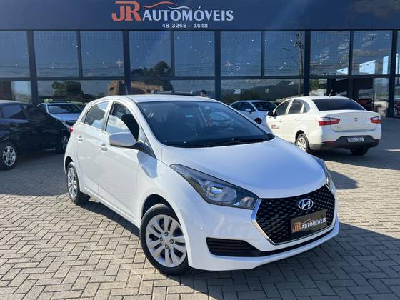 HYUNDAI HB20 1.0 COMFORT PLUS 12V FLEX 4P MANUAL
